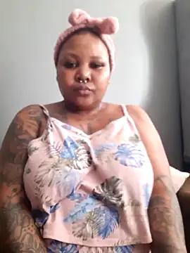 PearlSexxy69 online show from October 4, 8:27 am