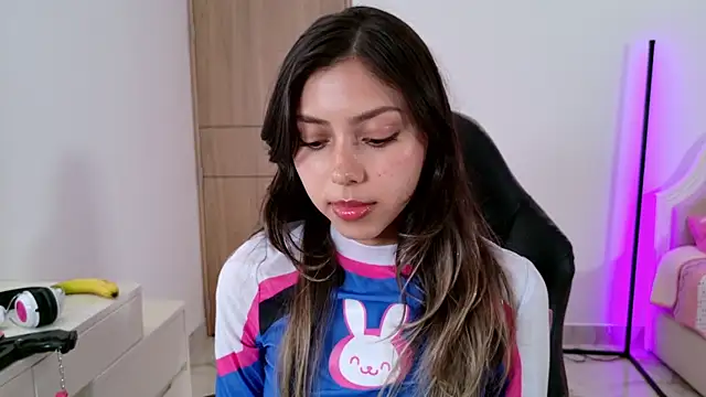 Sensualtease online show from November 29, 12:00 am