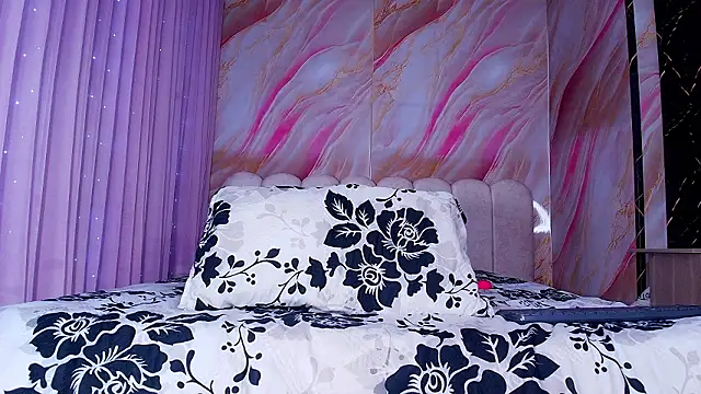 sofi decker online show from March 21, 3:08 am