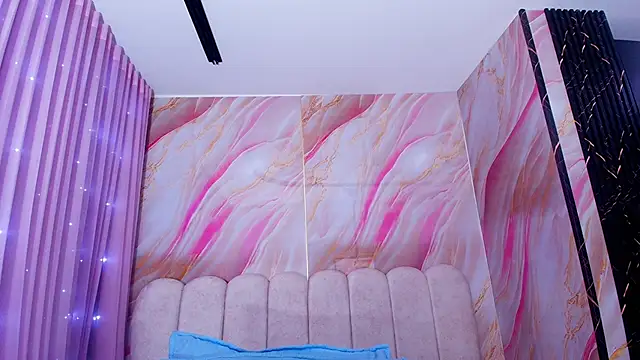 sofi decker online show from May 13, 3:13 am