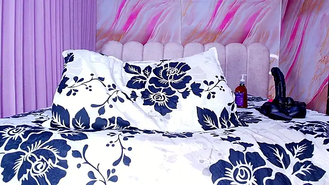 sofi decker online show from March 10, 3:32 am