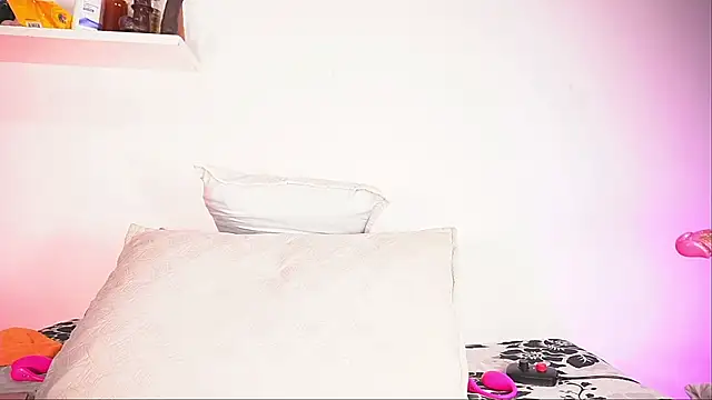 sofi decker online show from September 10, 3:16 am