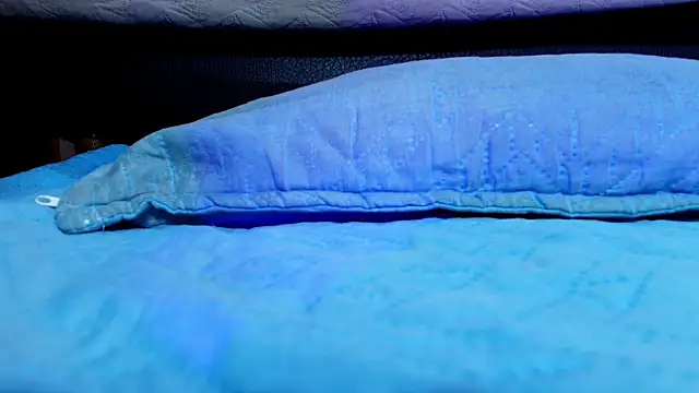 sofi decker online show from October 20, 12:06 pm