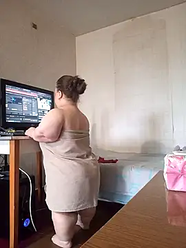 Snapshot of Janiffer_MiMi chatting on July 8, 1:56 pm Janiffer MiMi online show from July 8, 1:56 pm