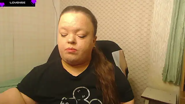 Janiffer MiMi online show from March 3, 5:31 pm