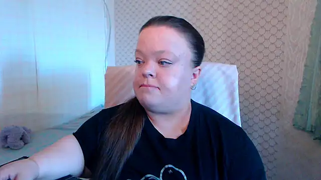 Snapshot of Janiffer_MiMi chatting on June 19, 9:26 am Janiffer MiMi online show from June 19, 9:26 am