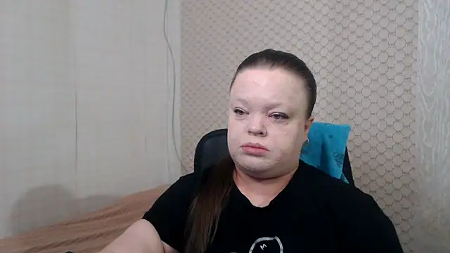 Janiffer MiMi online show from April 30, 5:42 pm