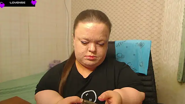 Janiffer MiMi online show from April 19, 3:57 pm