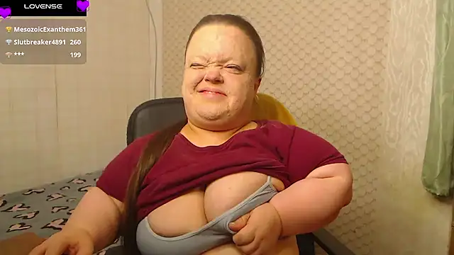 Janiffer MiMi online show from April 12, 3:10 am