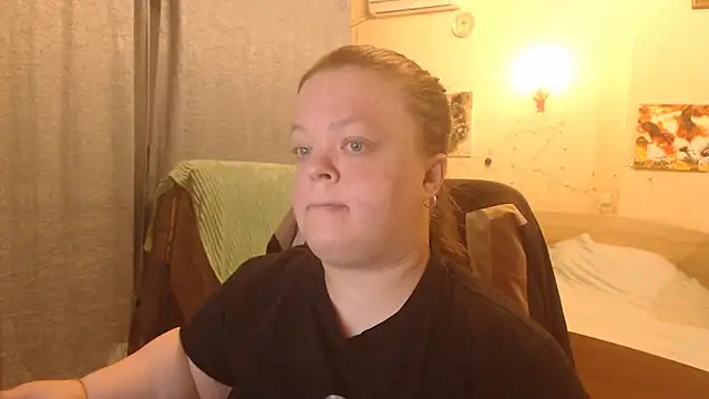 Snapshot of Janiffer_MiMi chatting on March 18, 7:33 pm Janiffer MiMi online show from March 18, 7:33 pm