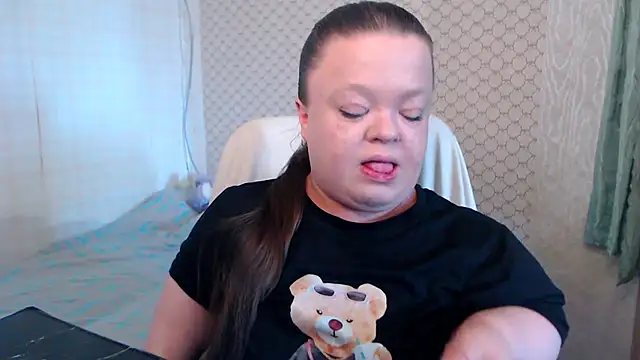 Janiffer MiMi online show from May 29, 4:13 pm