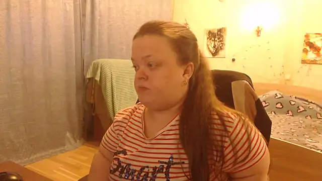 Snapshot of Janiffer_MiMi chatting on February 14, 4:37 am Janiffer MiMi online show from February 14, 4:37 am