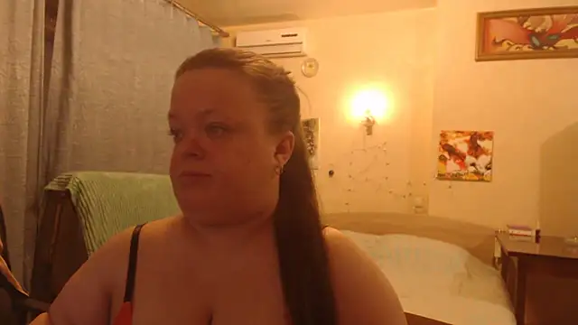 Snapshot of Janiffer_MiMi chatting on March 18, 1:24 am Janiffer MiMi online show from March 18, 1:24 am