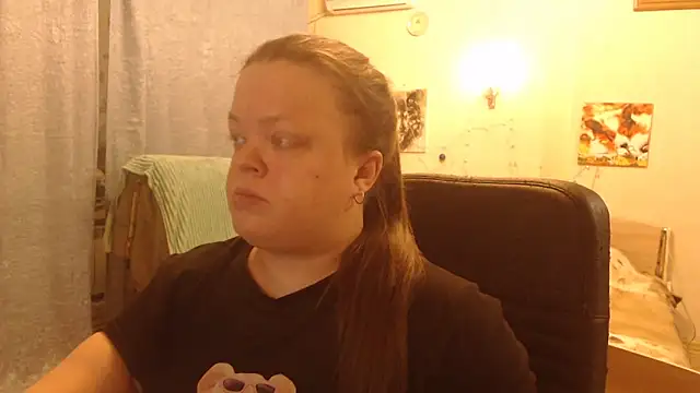 Snapshot of Janiffer_MiMi chatting on February 18, 4:36 pm Janiffer MiMi online show from February 18, 4:36 pm