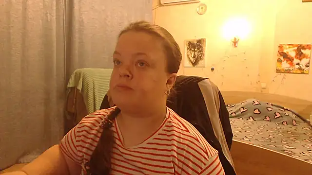 Snapshot of Janiffer_MiMi chatting on February 13, 7:31 pm Janiffer MiMi online show from February 13, 7:31 pm