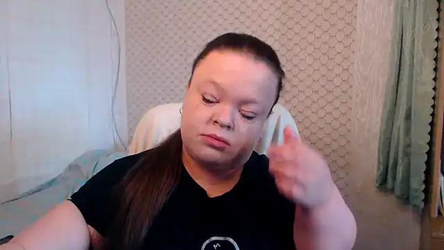 Janiffer MiMi online show from May 31, 3:29 pm