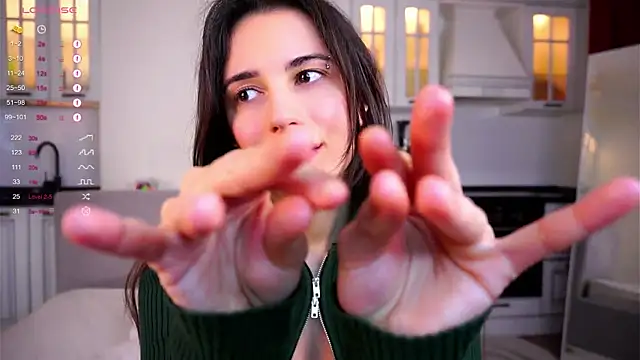 Holla Molly online show from February 27, 2:54 pm