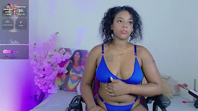 HollyJorda online show from February 11, 3:34 pm