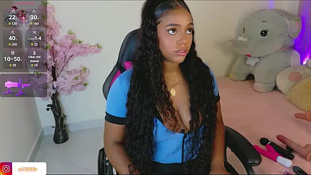 HollyJorda online show from July 12, 4:02 am