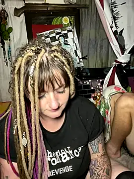 Snapshot of 1-800-FUCKYOU chatting on September 28, 7:26 am 1-800-FUCKYOU online show from September 28, 7:26 am