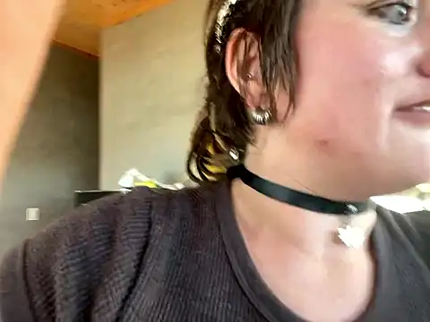 Snapshot of 1-800-FUCKYOU chatting on November 10, 10:48 pm 1-800-FUCKYOU online show from November 10, 10:48 pm