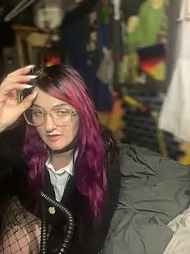 Snapshot of 1-800-FUCKYOU chatting on February 16, 2:20 am 1-800-FUCKYOU online show from February 16, 2:20 am