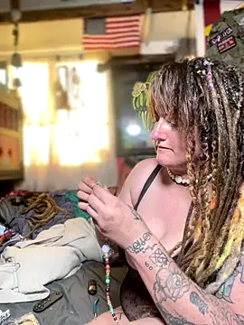 Snapshot of 1-800-FUCKYOU chatting on November 3, 12:05 am 1-800-FUCKYOU online show from November 3, 12:05 am