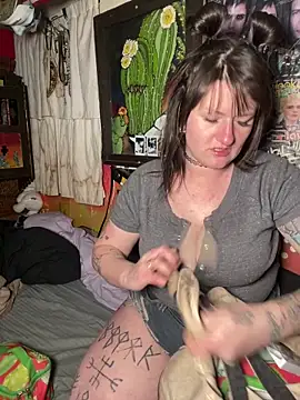 Snapshot of 1-800-FUCKYOU chatting on February 1, 10:57 am 1-800-FUCKYOU online show from February 1, 10:57 am