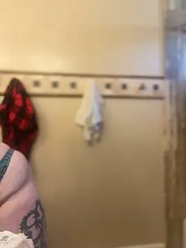 Snapshot of 1-800-FUCKYOU chatting on February 18, 10:36 pm 1-800-FUCKYOU online show from February 18, 10:36 pm