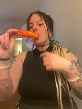 Snapshot of 1-800-FUCKYOU chatting on February 20, 6:39 am 1-800-FUCKYOU online show from February 20, 6:39 am