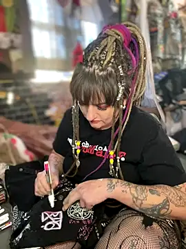 Snapshot of 1-800-FUCKYOU chatting on September 19, 1:59 pm 1-800-FUCKYOU online show from September 19, 1:59 pm