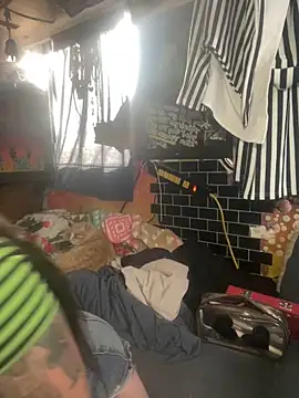 Snapshot of 1-800-FUCKYOU chatting on January 8, 3:19 am 1-800-FUCKYOU online show from January 8, 3:19 am