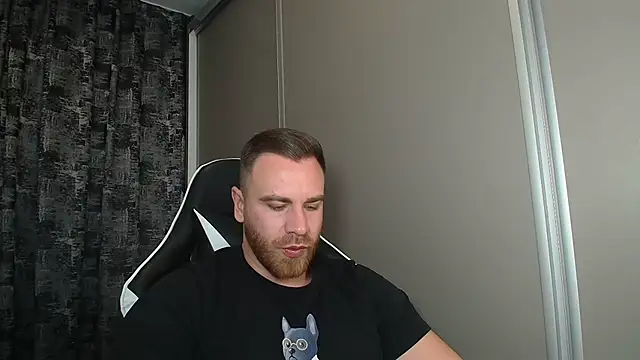 Thori92 online show from November 7, 6:01 pm