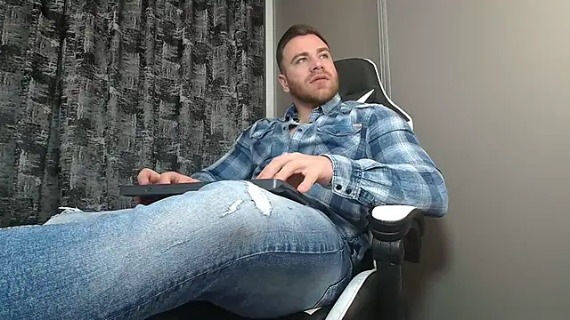 Thori92 online show from February 17, 6:06 pm