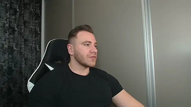 Thori92 online show from March 1, 12:05 pm