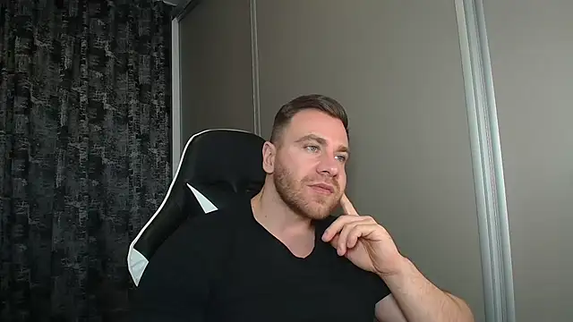 Thori92 online show from March 20, 6:20 pm