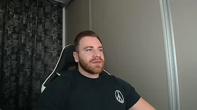 Thori92 online show from January 11, 2:35 pm