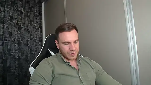 Thori92 online show from April 5, 11:28 am