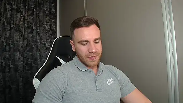 Thori92 online show from April 10, 4:47 pm