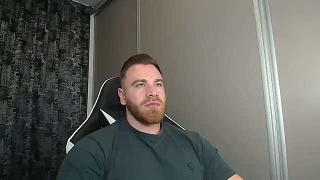 Thori92 online show from December 4, 4:28 pm