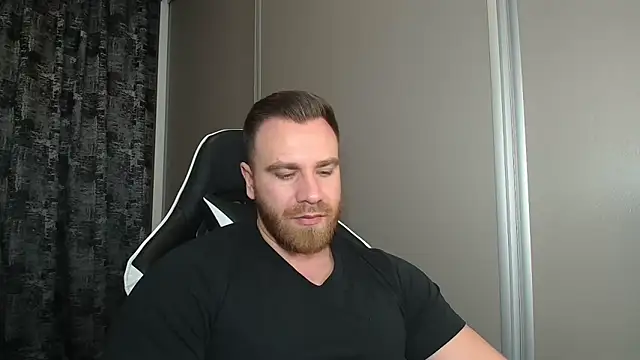 Thori92 online show from February 6, 5:20 pm