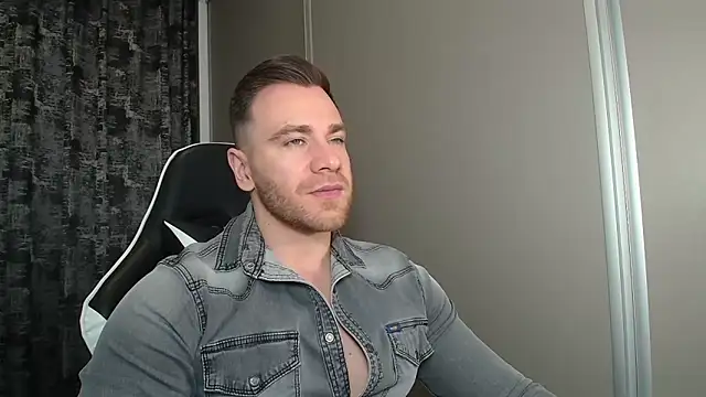 Thori92 online show from March 29, 12:18 pm