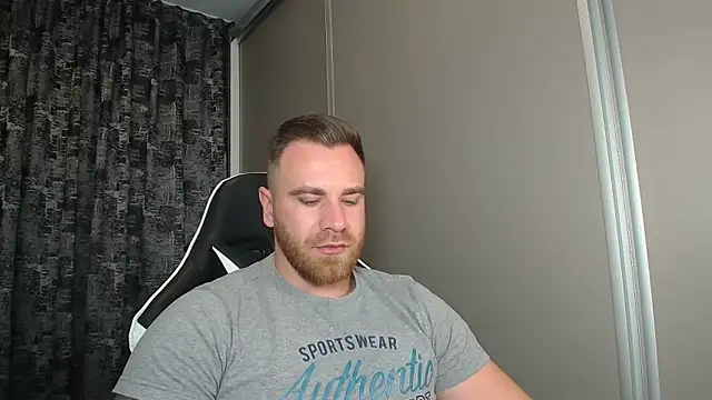 Thori92 online show from November 4, 6:22 pm