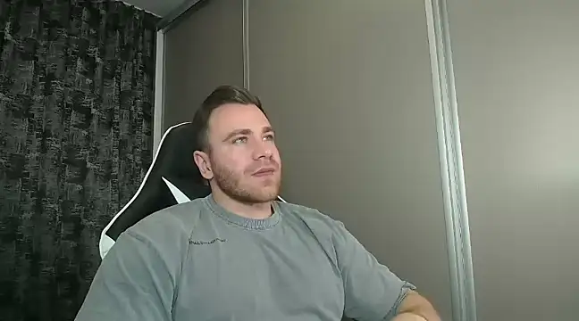 Thori92 online show from February 3, 6:49 pm