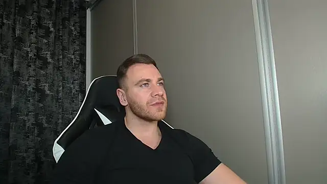 Thori92 online show from March 17, 7:17 pm