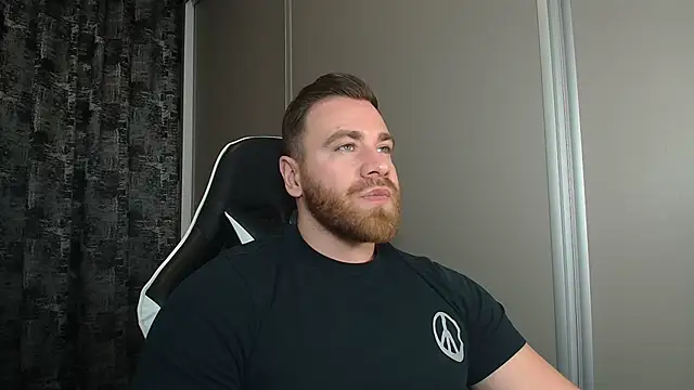 Thori92 online show from February 8, 3:32 pm