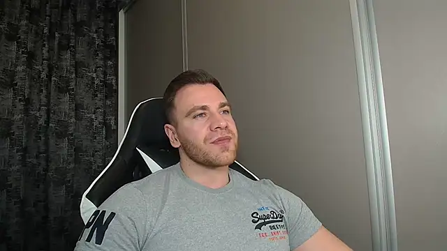 Thori92 online show from March 6, 5:08 pm