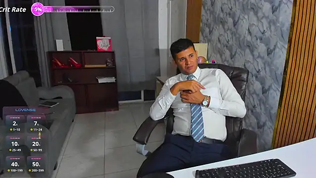 Snapshot of IreneAndGeorge chatting on December 18, 11:30 pm IreneAndGeorge online show from December 18, 11:30 pm