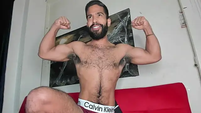 Snapshot of sweatyhairypig23 chatting on November 2, 6:51 am sweatyhairypig23 online show from November 2, 6:51 am