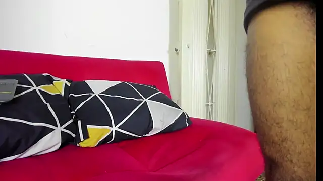 sweatyhairypig23 online show from March 11, 8:08 am